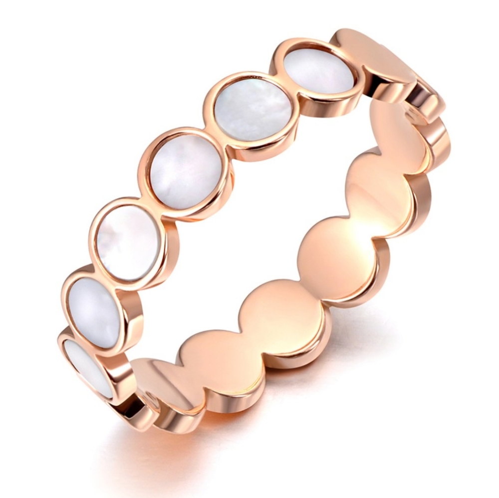 Rose Gold & Shell Ring 🐚
